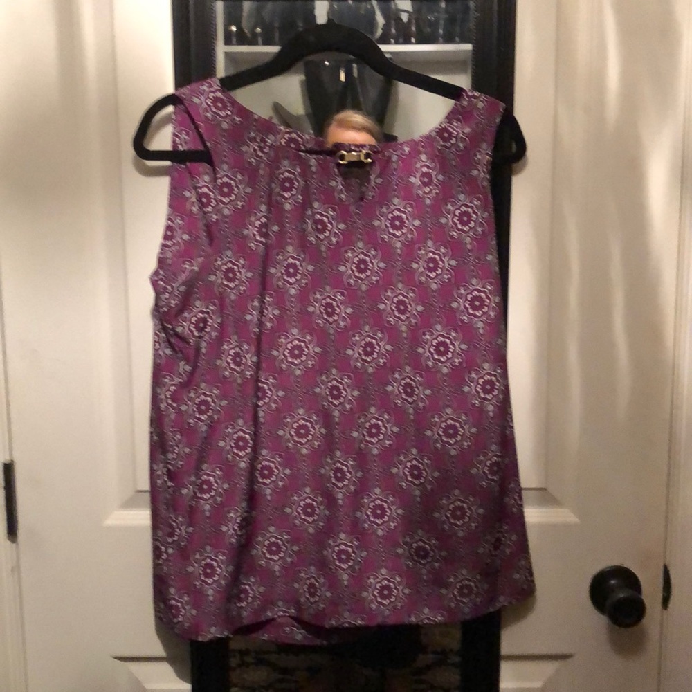 Dana Buchman sleeveless blouse large